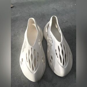 Adidas Yeezy Foam Runner RNNR ‘Sand’ - Size 10 M 2022